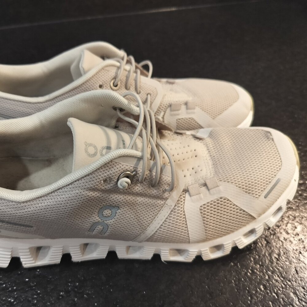 Women's On Cloud 5 Running Shoes Pearl/White US 8